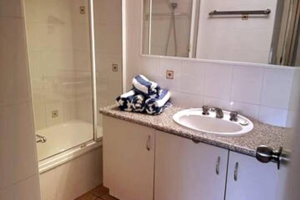 2 Bedroom Ocean View - Alexandria Apartments -Alexandra Headland Maroochydore Exterior photo